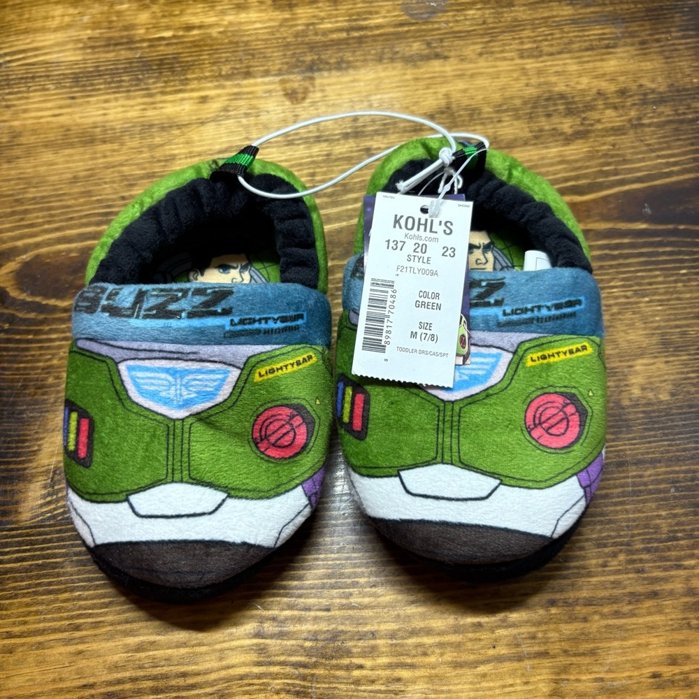 Buzz Lightyear‎ Slippers Size Medium (7/8)